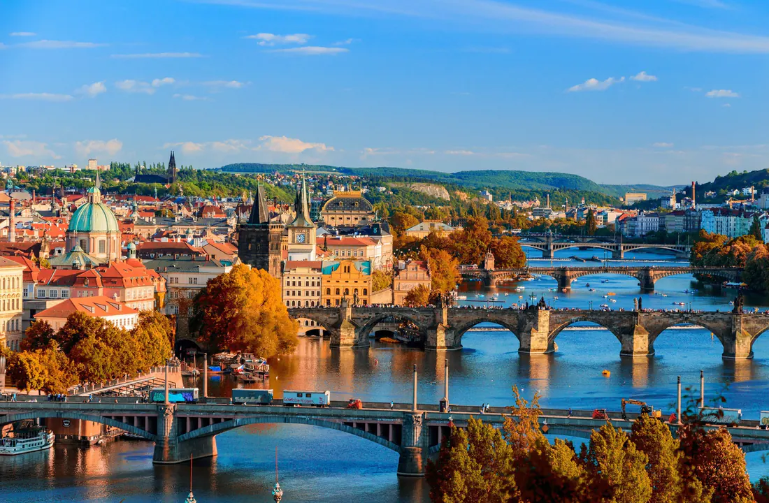 Puentes de Praga en otoño