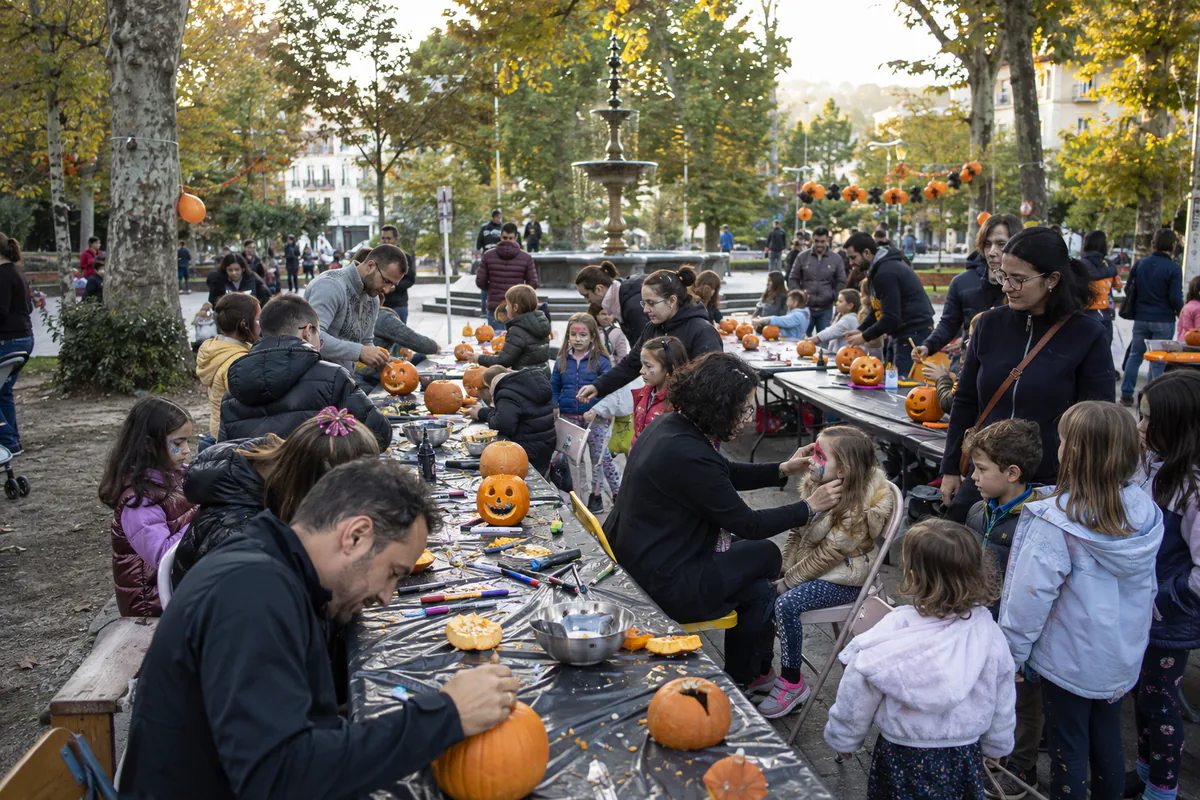 Taller infantil de calabazas durante el Samaín de Ourense