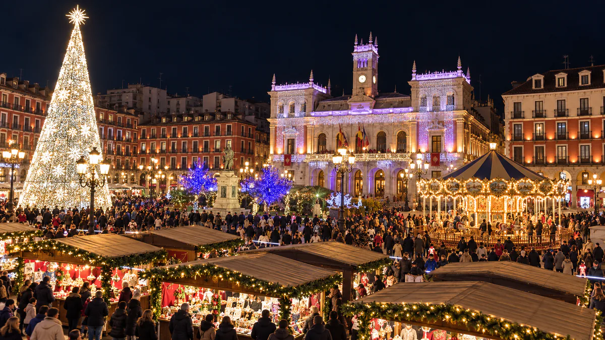 Recreación de la Plaza Mayor de Valladolid iluminada en Navidad