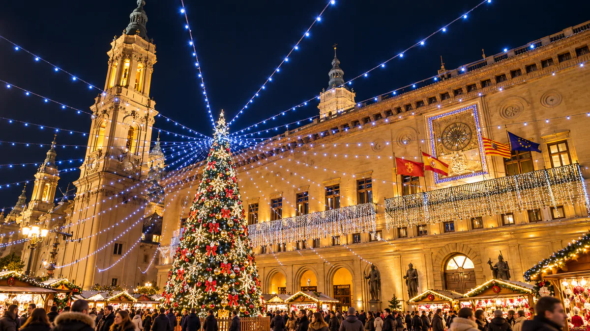 Recreación de la Plaza del Pilar iluminada durante la Navidad de Zaragoza